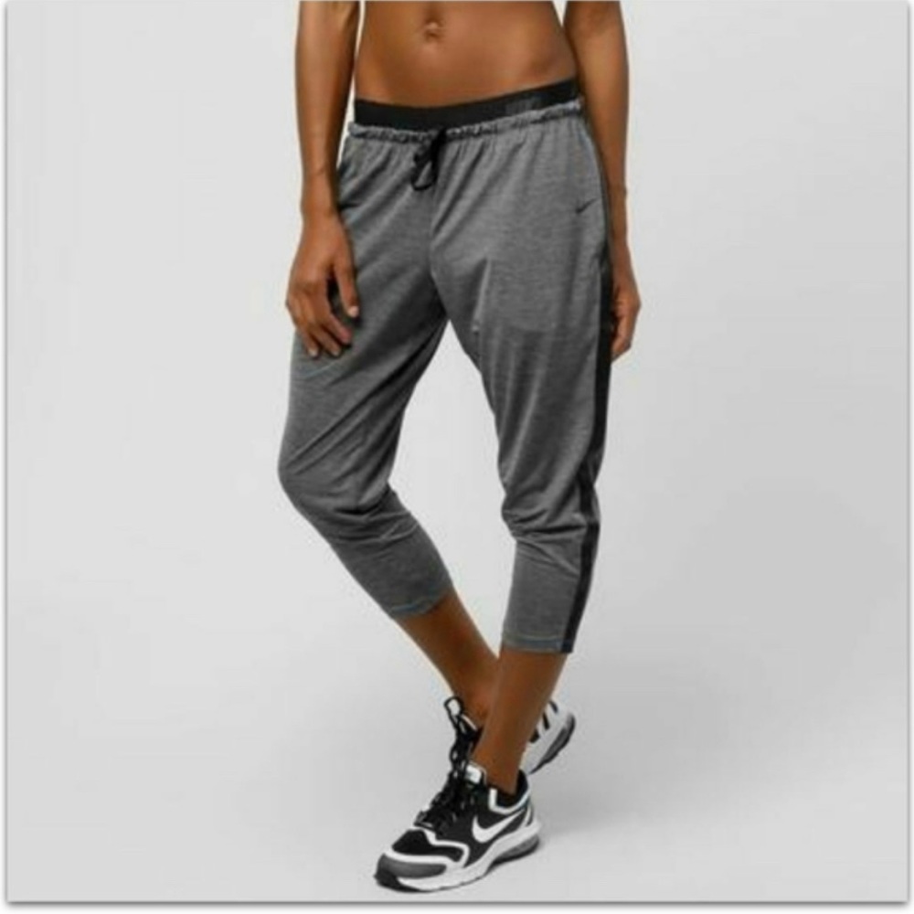 Nike Cool Touch‎ Dance Women's Crops